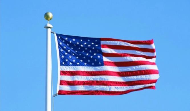 美国对我们亮出态度！在我们反制之后，美国给了我们两个选项！白宫发言人卡罗琳·莱维