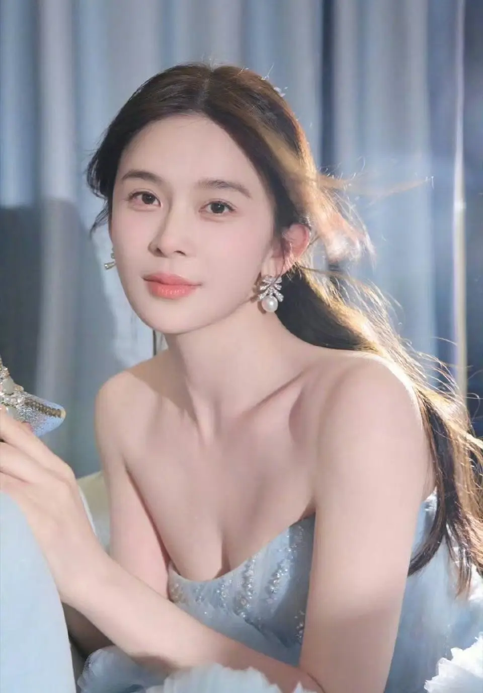演员赵樱子甜美造型写真