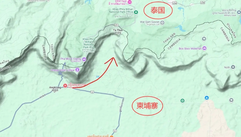 柬埔寨在距离柏威夏寺7公里左右的Ta Thav发动了一次装甲冲锋，想一举突破泰军