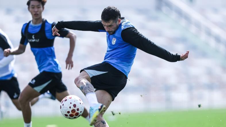 0-1！大连队被压着打！丢一个球就不错了，国足对阵俄超劲旅还丢俩呢