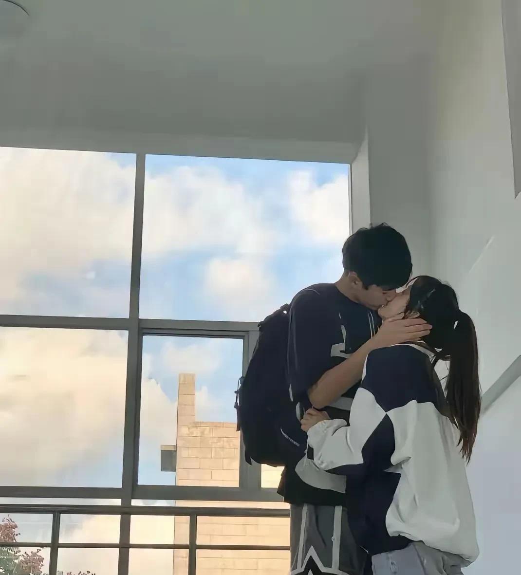 高考已经过去两天了，心里一直有一个问题不知该怎么解决，也不知怎么给孩子讲。
高考