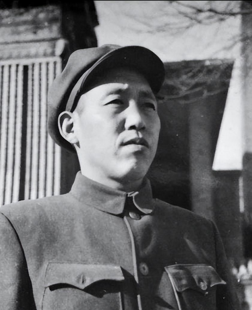 1981年，开国中将王秉璋结束了近十年的关押审查，被释放出狱。此后，他得到了妥善