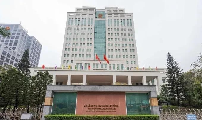 国际刑事法院法官及审判程序





国际刑事法院，这个听起来厉害的机构，到底是