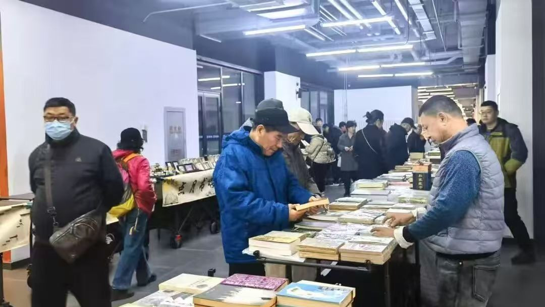 海河旧书市集“书香暖冬季” 多元场景让书香暖透津城