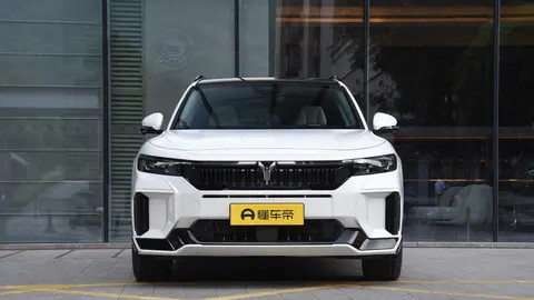 岚图FREE+：一款内外兼修，适合年底开回家的"面子"车