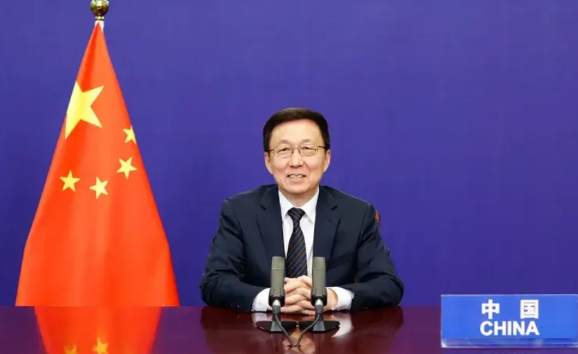 中国和新加坡谈妥了
和新加坡就多个领域的话题展开了深入探讨交流，这说明中国的实力