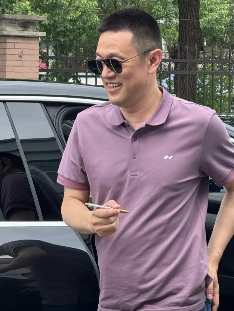 能拯救蔚来的只有李斌，总感觉蔚来汽车要复活了。
李斌在2025年年初开始推行“全