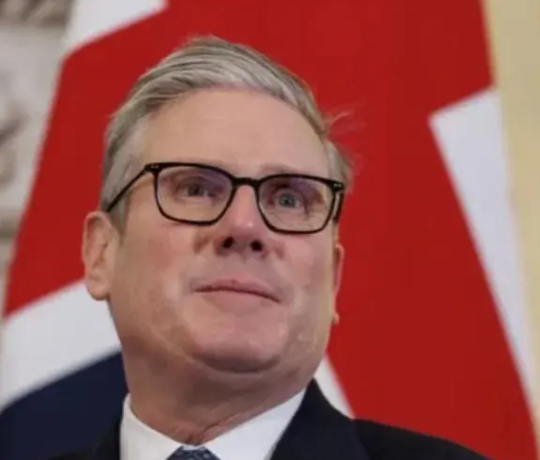 法国外交负责人表示，英国首相斯塔默和法国总统马克龙提出的每月休战的建议并非出于人