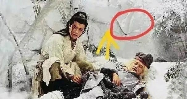 没想到TVB只用一块白布当雪景也能成就经典 ，这就是能力，化腐朽为神奇