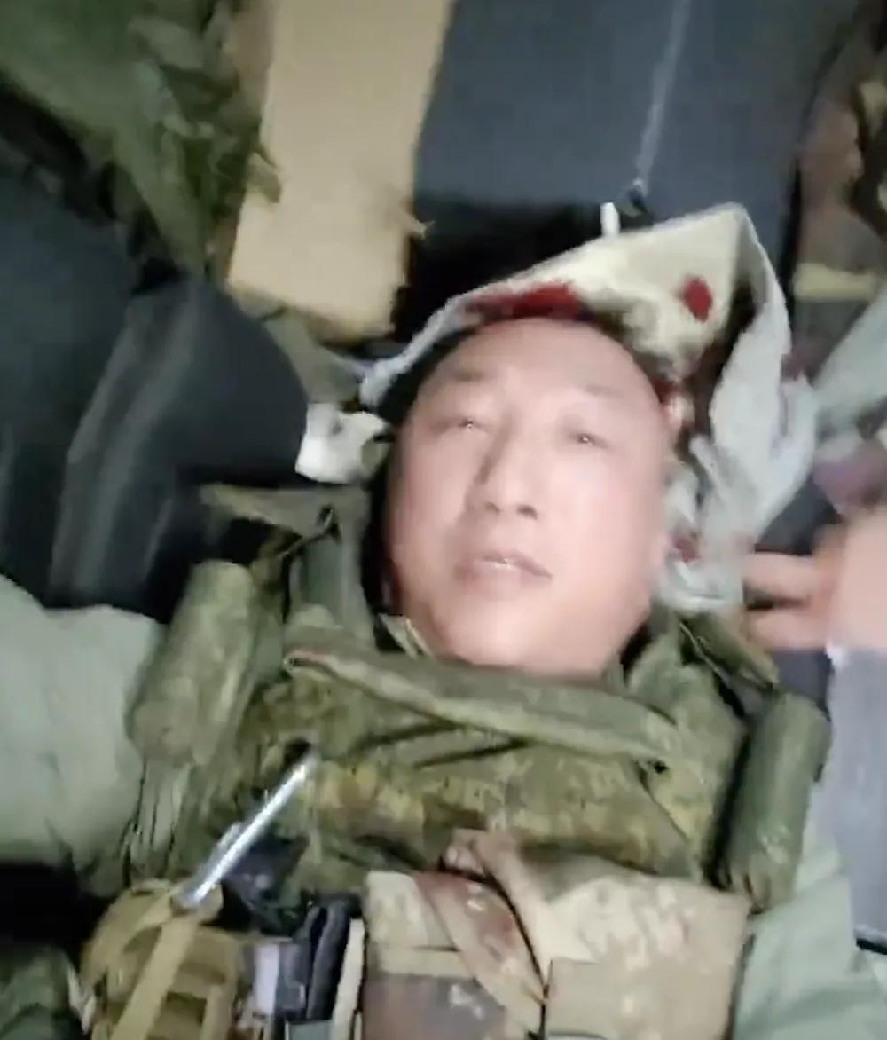 乌克兰无人机袭击中国记者，泽连斯基意欲何为？
看到中国记者在俄罗斯被乌克兰无人机