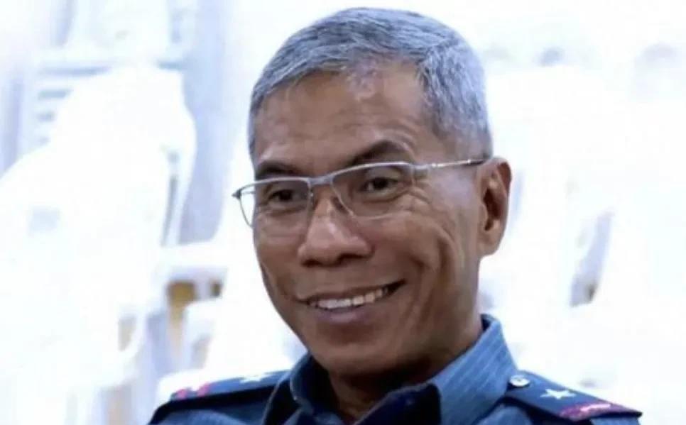 托雷很想证明自己的能力，所以他在配合 ICC 逮捕杜特尔特的时候，不遗余力，事后