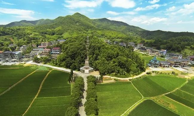 次坞镇溪埭村人家家户户会做梅菜扣肉 ，不会做不行，因为过年，娶媳妇办大席都得上梅