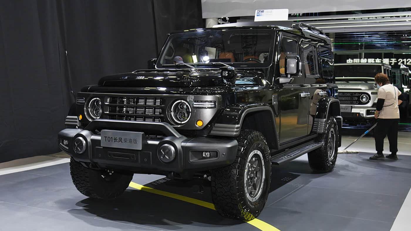 212 T01长风柴油版上市！不足20万看啥坦克300，硬派越野风格改装