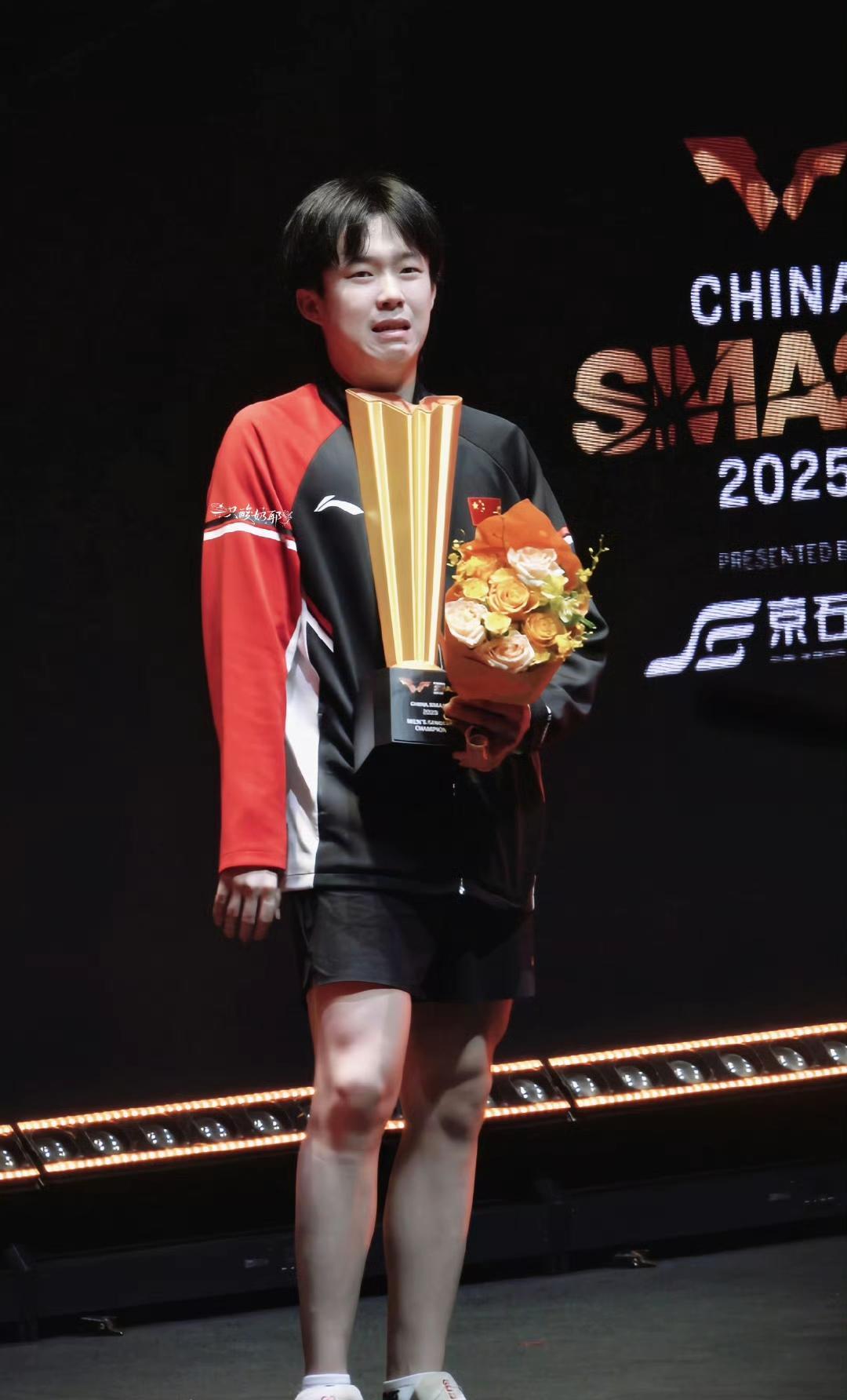 重得表情乱七八糟的