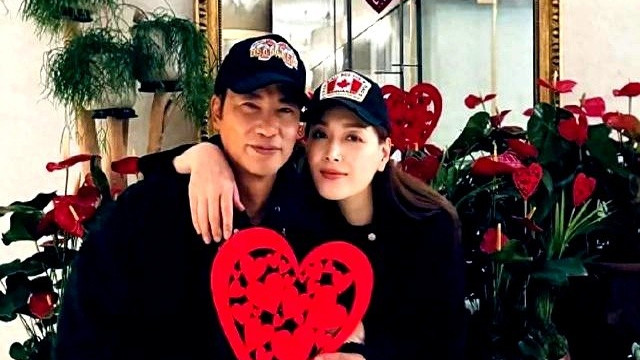 任达华老婆琦琦520晒夫妻同框合影，男帅女靓恩爱甜蜜如初！