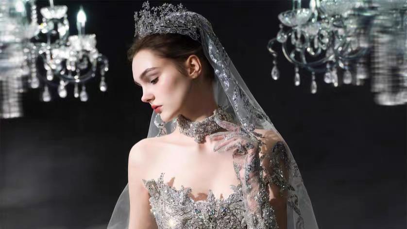 新娘主婚纱重工两穿高级质感大拖尾奢华爆闪仪式纱小个子