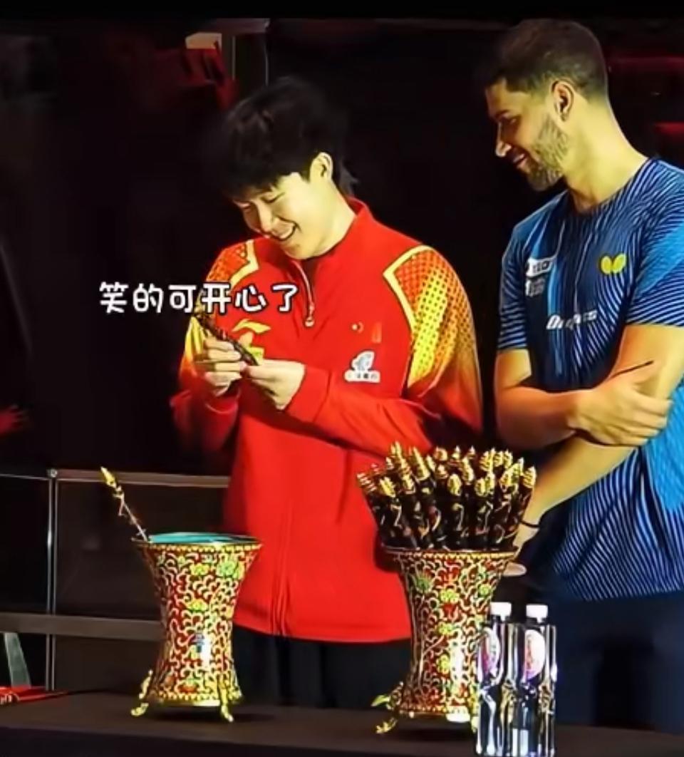 #王楚钦孙颖莎出席WTT中国大满贯抽签#