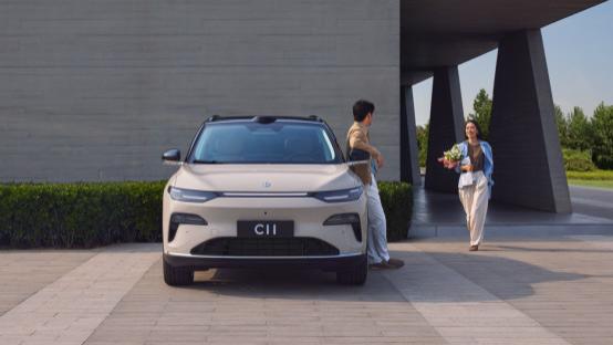 选销量高还是新上市？两款15万热门SUV大比拼