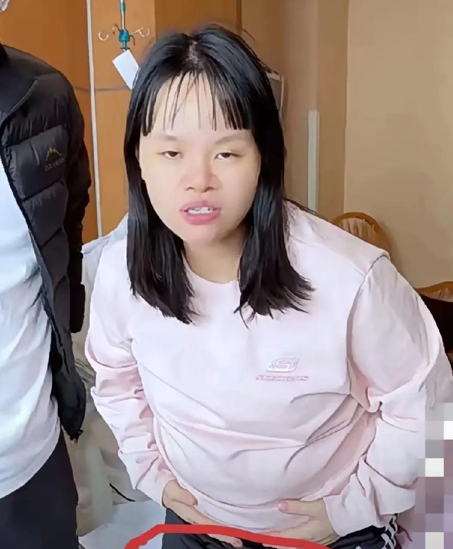 终于知道彩虹夫妇为什么暂停直播了
不是他们钱挣够了
也不是他们违规了
而是5年剖