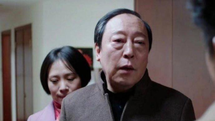 叶璇直播痛诉：父病危遭保姆夺产，豪门恩怨比剧更狗血、更抓马！