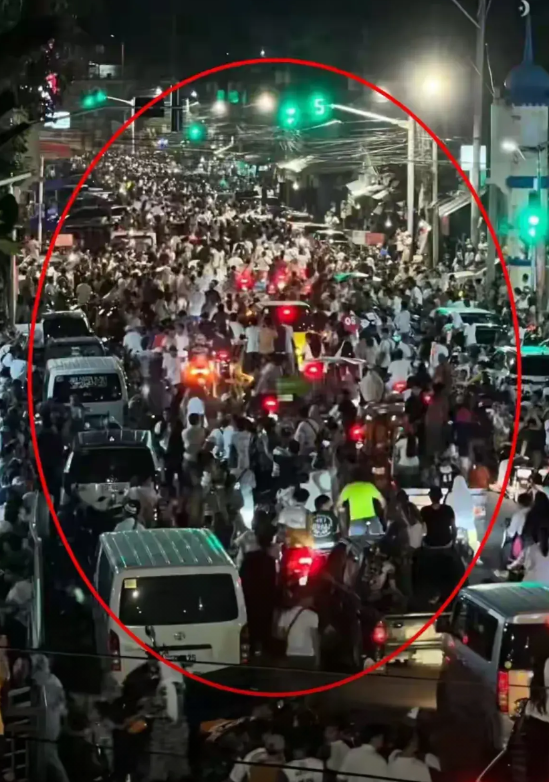 关注“老杜”的朋友们请留意这条新消息！这一事件为“老杜”能够平安归来增添了极大的