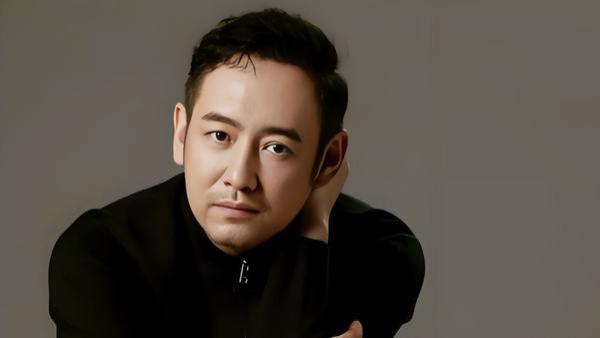 53 岁张垒凭刘宇宁带动走红，23 年配角路，终成 “叔圈顶流”