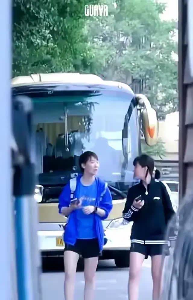 王曼昱：我进四强了

陈幸同：我也是

王曼昱：我淘汰的是日本人

