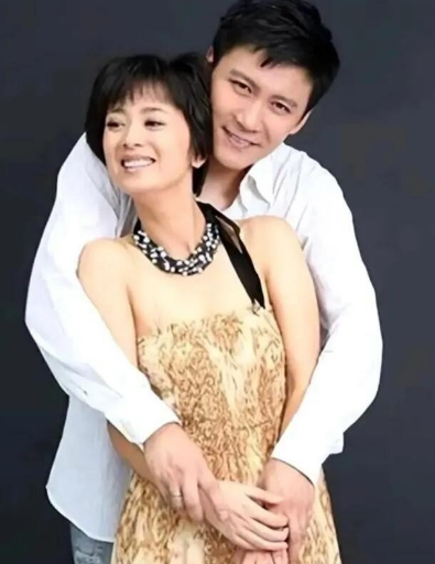 原来他们是一对夫妻！低调不张扬，也是娱乐圈里面干净的一对夫妻，虽然都是不温不火的