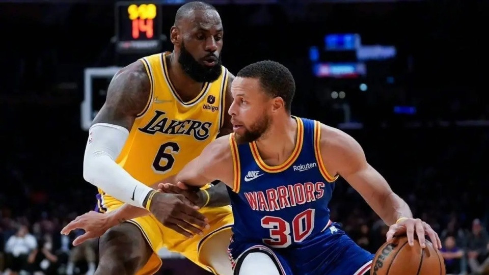 NBA一夜｜詹姆斯再战库里 莫兰特被调查 火箭有望得到杜兰特