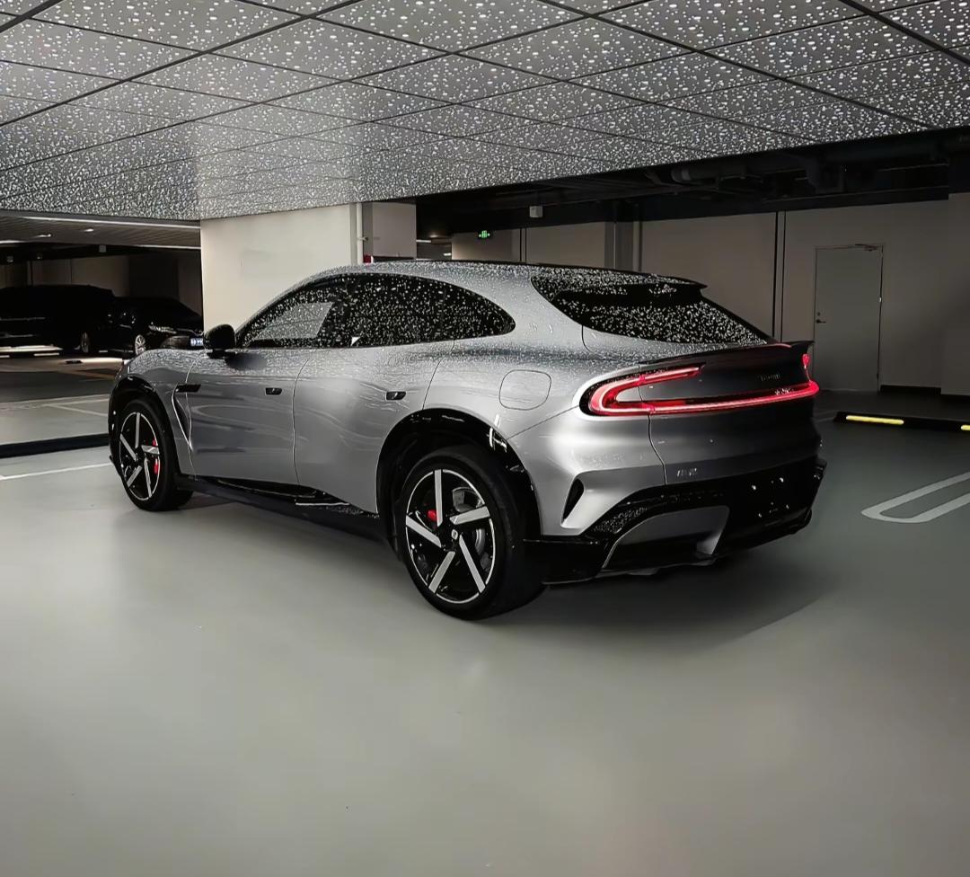 小米yu7和奔驰e300
