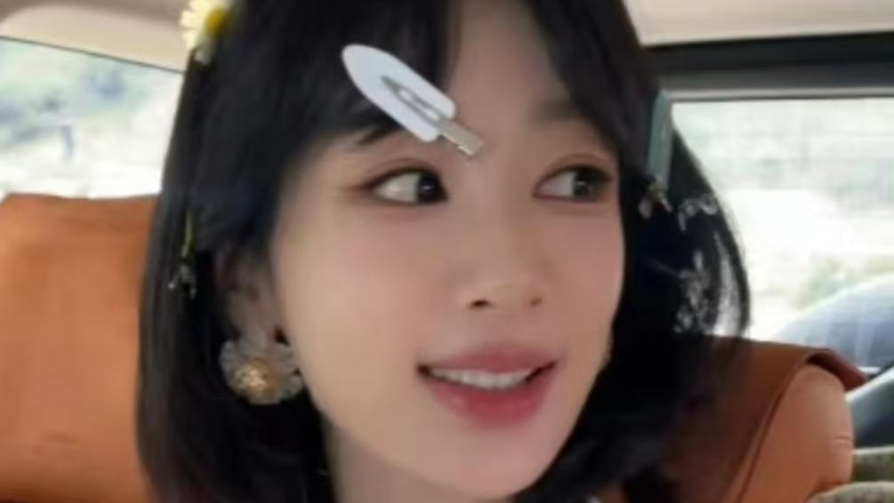 杨紫瘦成“纸片人”，网友惊呼：这是重回20岁！