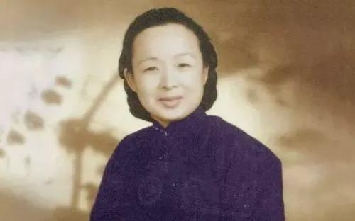 谢晋元牺牲，妻子求蒋介石被搪塞，自己独当一面为八百孤军谋生路