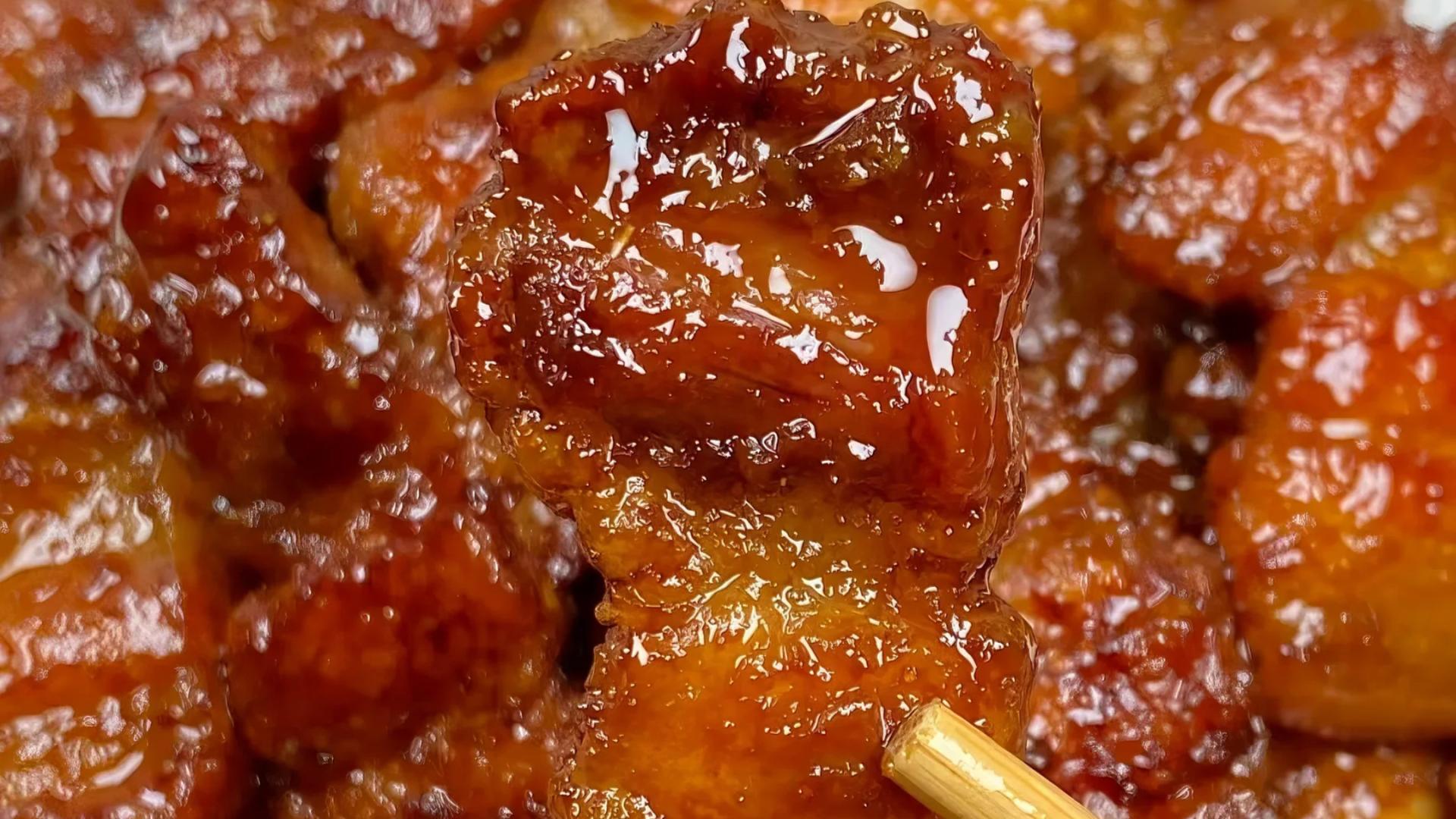 五花肉的神仙吃法，肉香四溢，咬一口肥而不腻