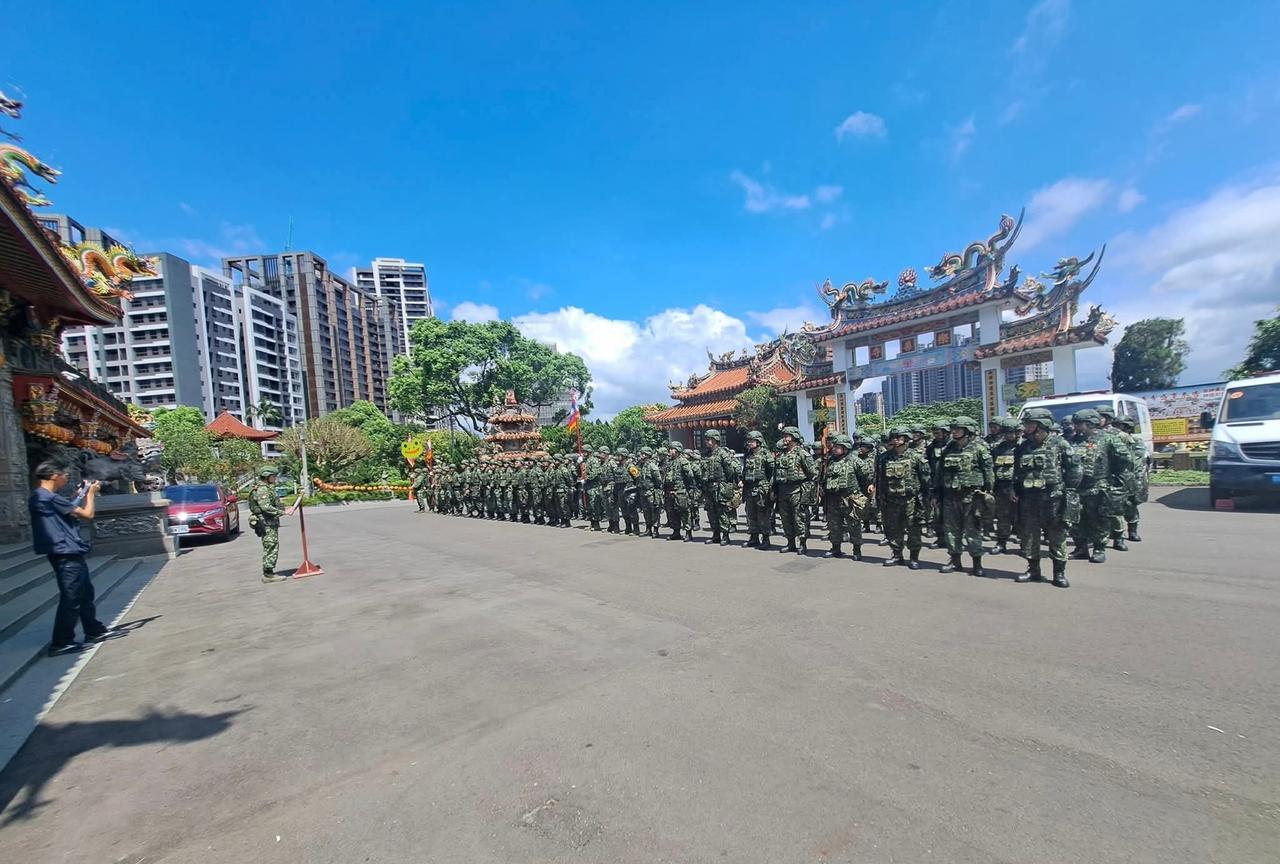 伪台陆军后备步兵第206旅召集地设在在观音庙里，让解放军投鼠忌器不敢炸，炸了就哭