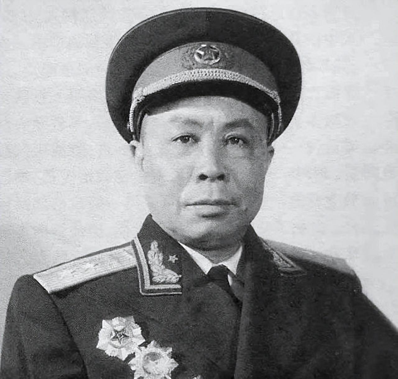 1955年授衔时，志愿军军长回村种地不予授衔，朱老总大怒，不能没他，在经过多轮评