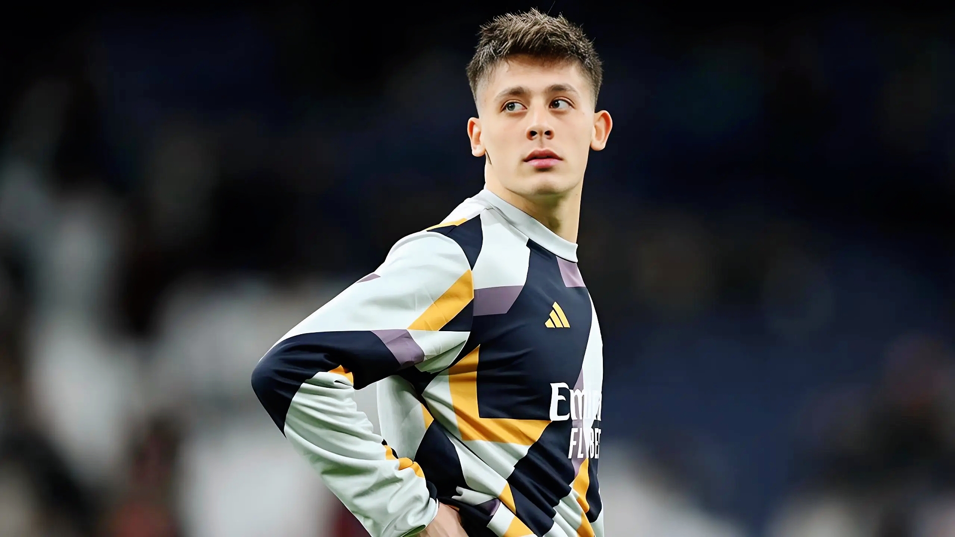 居勒尔似乎会在本赛季结束后会离开皇马，国米、药厂和法兰克福都有意引进他。
居勒尔