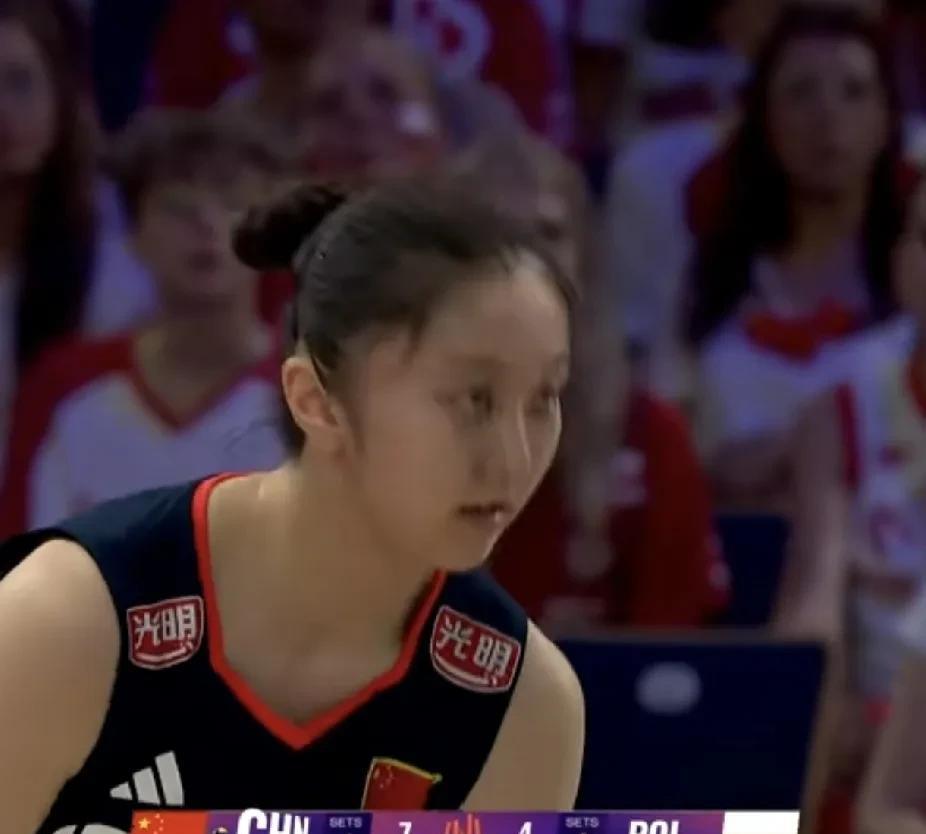 中国女排没有选择日本女排，2—3最终倒在了波兰女排手下！
今天凌晨，世界女排联赛