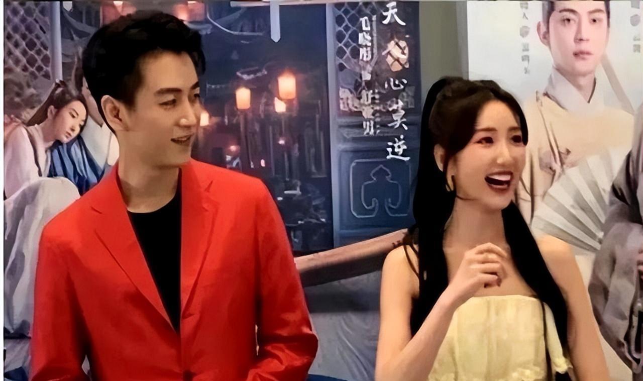 陈晓也没想到，和陈妍希分手6个月后，仅剩的体面也被毛晓彤撕下
陈晓和陈妍希的婚姻