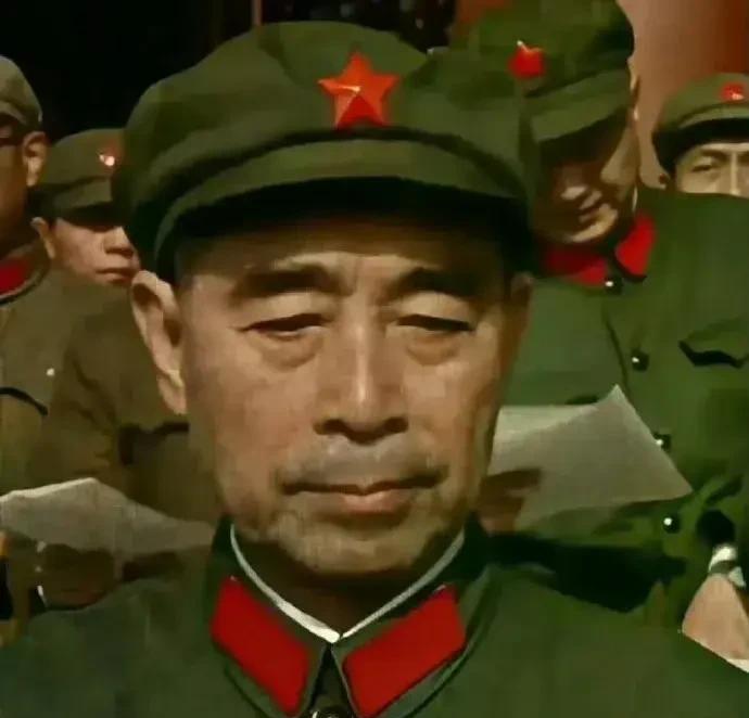 周总理这帧军装照，第一次见，太珍贵了。