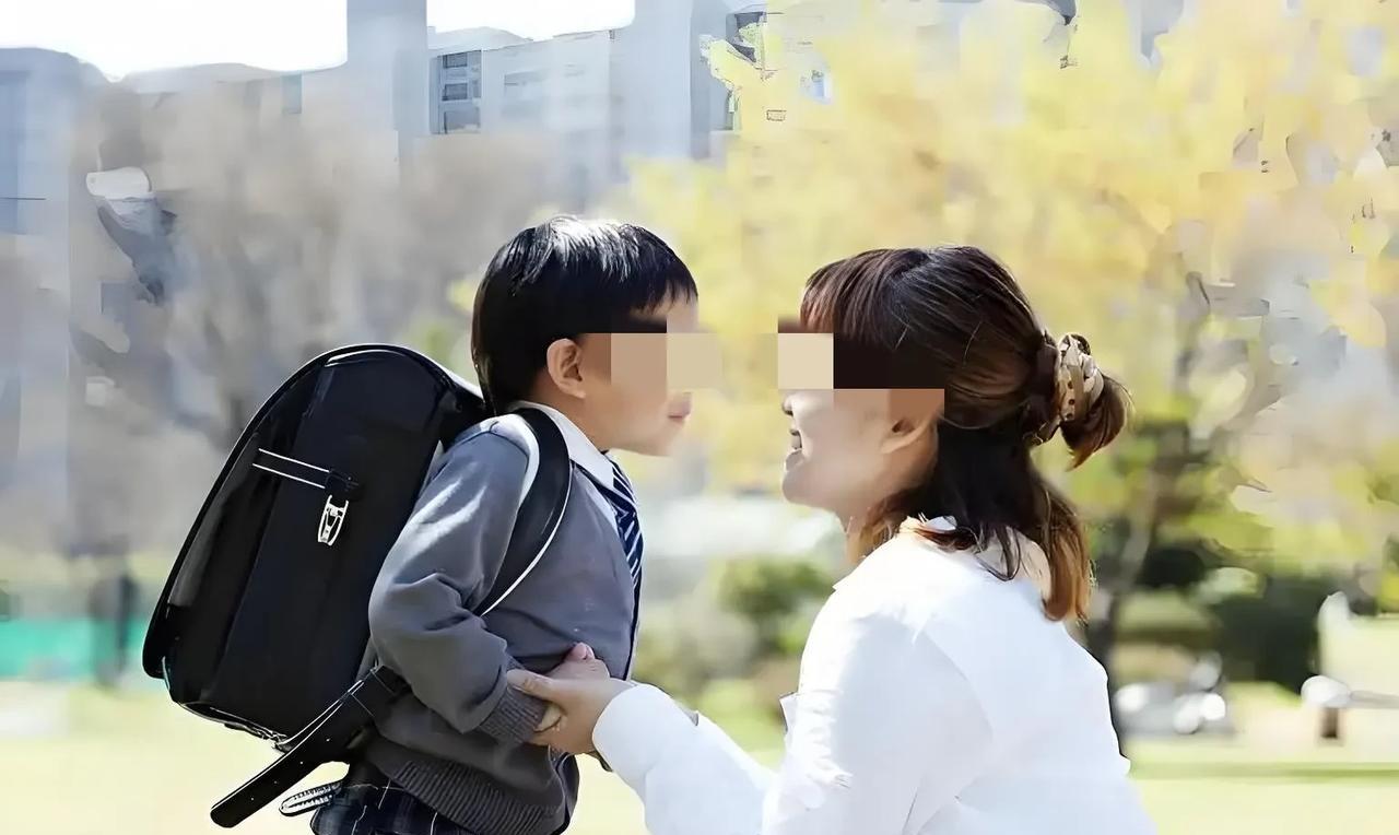 上海，一女子40岁时，怀了二胎，夫妻说好，二胎随母姓，谁知孩子生下，是个儿子，丈