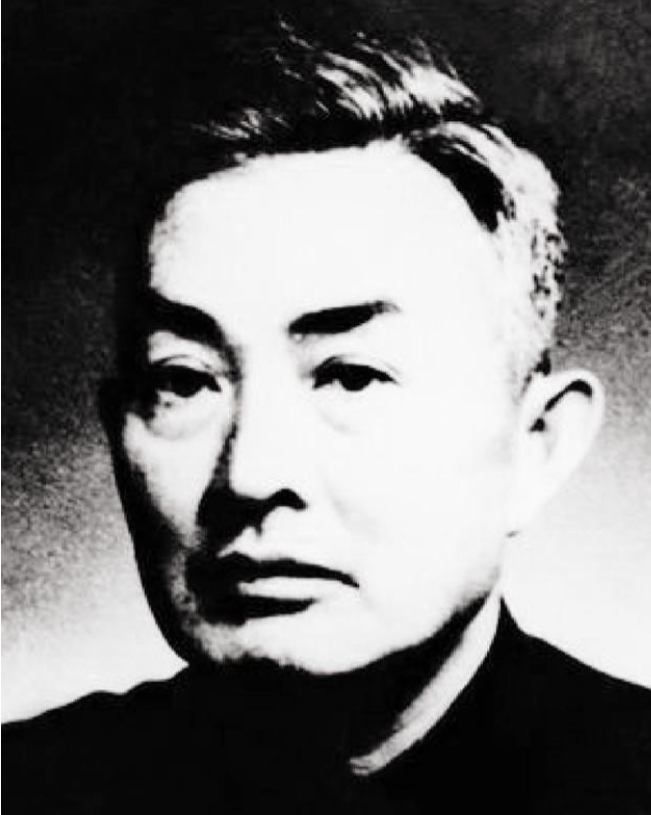 1952年，在外漂泊了十五年的陈昌浩终于返回了祖国，可眼前的一切早已物是人非，妻