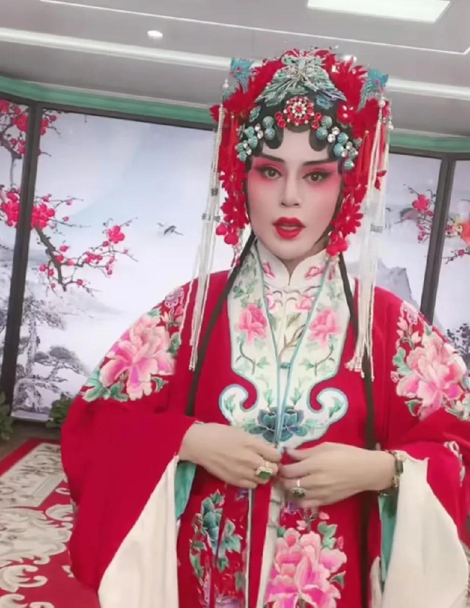 如果3天内没交出200万，罗大美大概率就不会死了，道理非常简单！
嫌犯余大娃曾因
