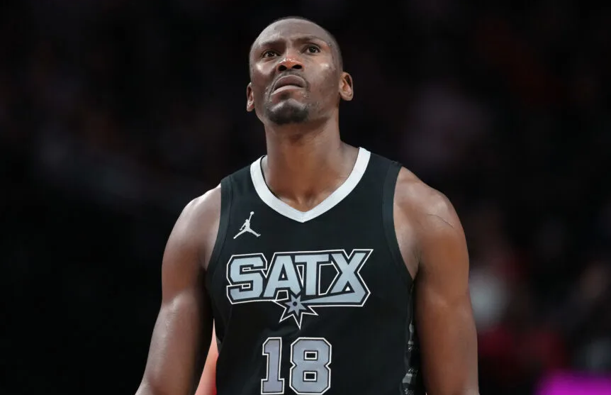 据ESPN记者Shams报道，自由球员中锋俾斯麦-比永博已经同意与马刺签下一份一