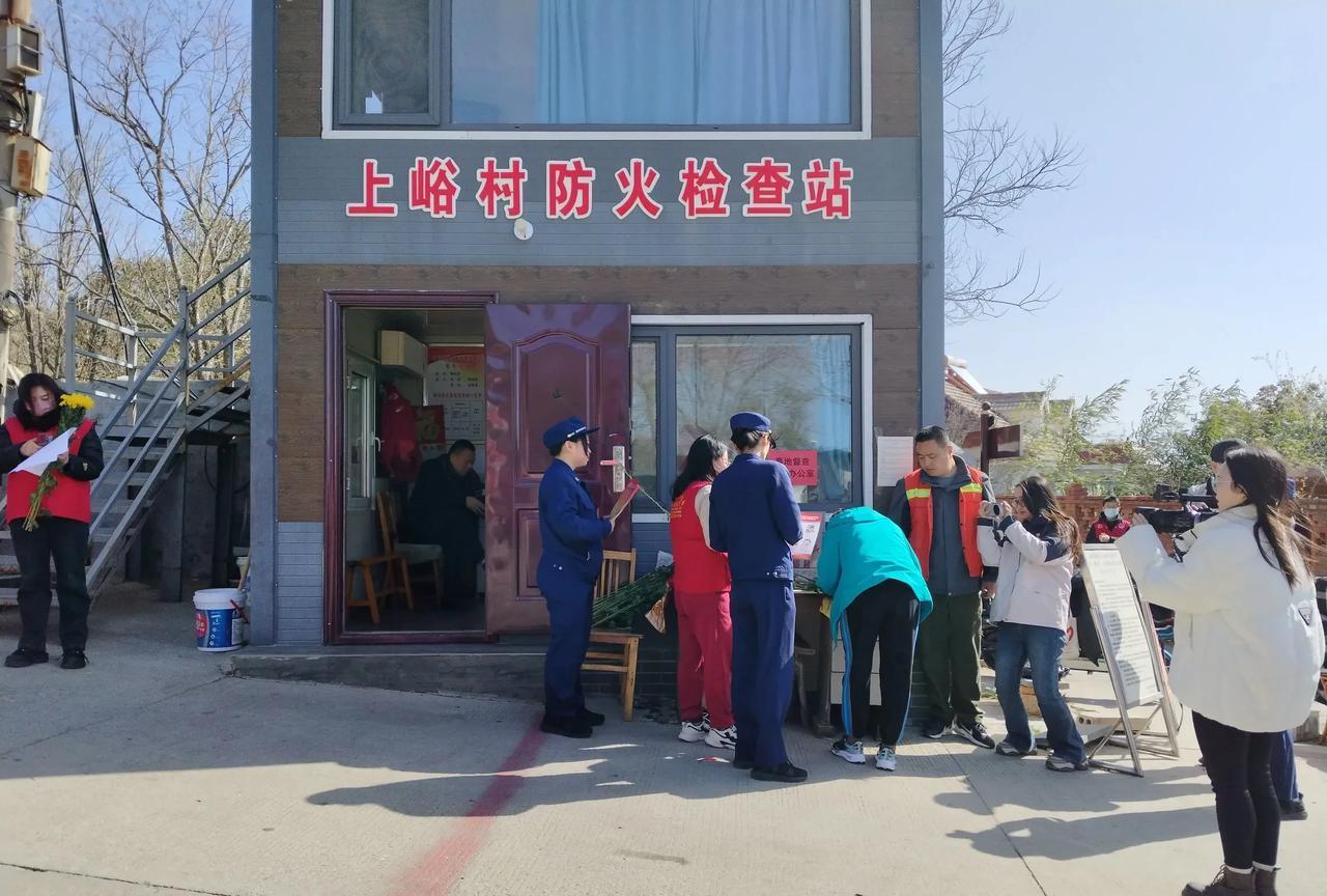 合理质疑，不算违法吧？
    昨天写了篇文章，就是关于那几个闺女深夜开车去赶考