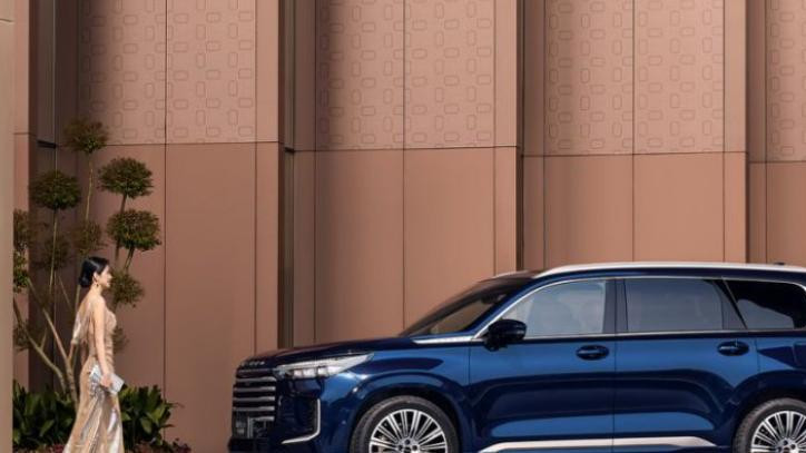 星途揽月C-DM：大7座气场足，内饰豪华感初探