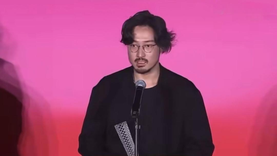 王传君斩获东京影帝！从《爱情公寓》到《春树》，用实力破圈！