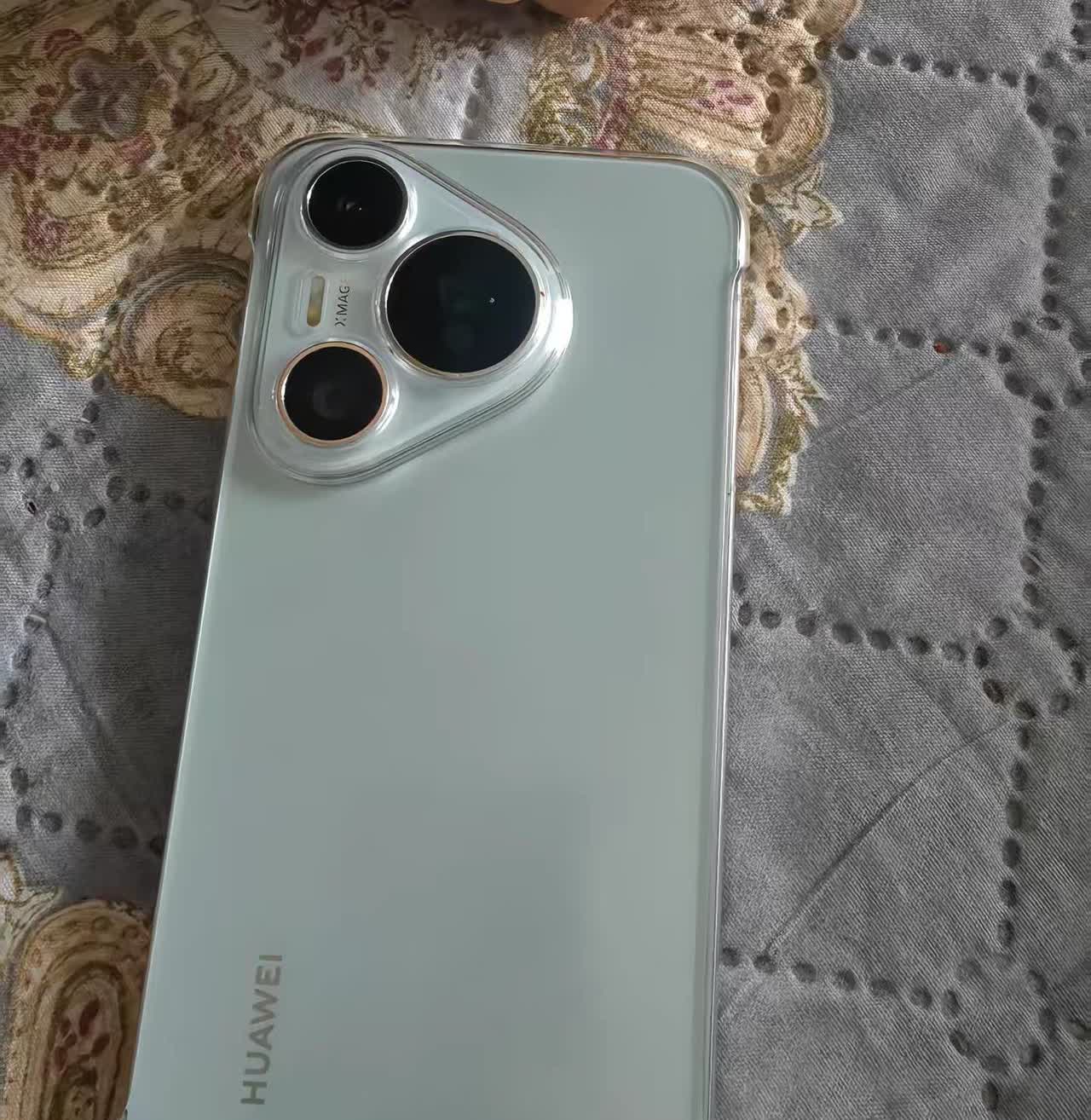 用同款手机的友友们，后悔更新到这个版本了😭，不想用这个新版本，怎么才能回到上一