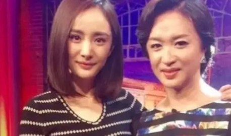 2013年，邓超第一次当导演，邀请金星客串。金星一听说女主角是杨幂，很不乐意地说