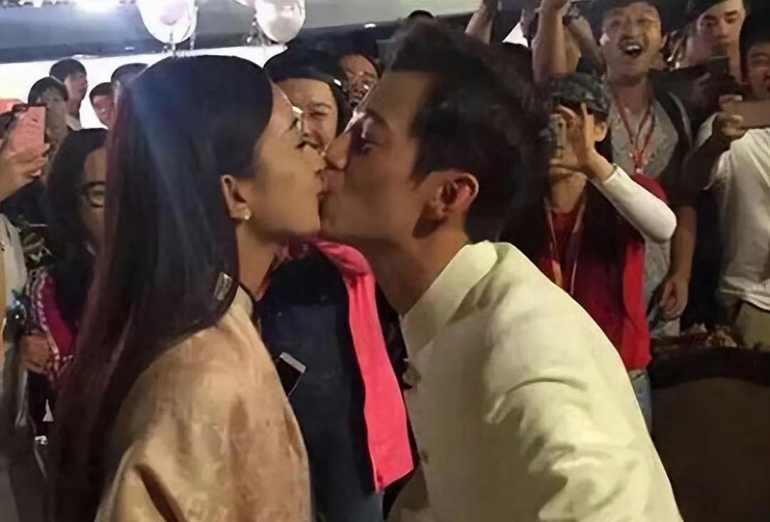 偶像来了赵丽颖何炅的这张照片当时很多人不理解