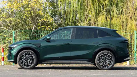 25万级纯电SUV的家用新选择，焕新版极氪7X越级体验，值得拥有